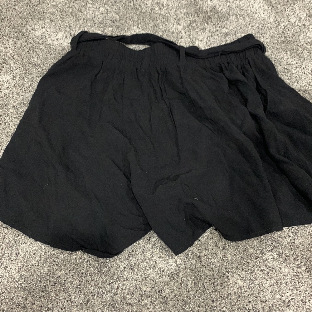 Flowy Shorts - Picture 4 of 4